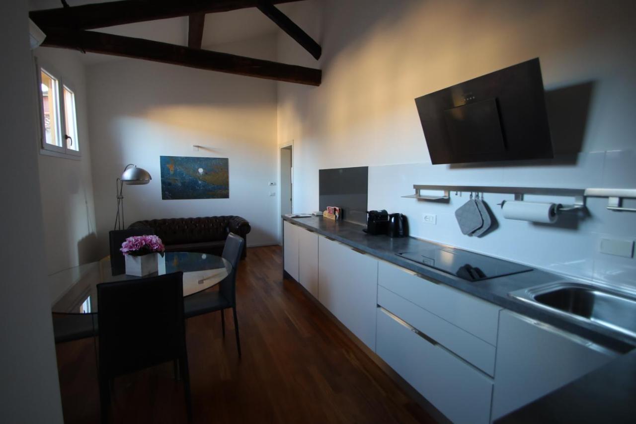 Charme Appartamento Immerso Tra Le Mura Bolognesi エクステリア 写真